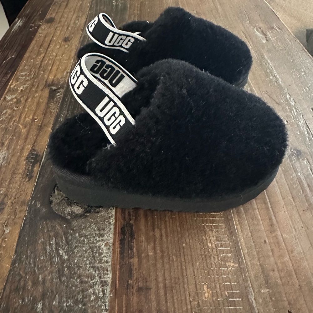 UGG Toddler Black Fluff Yeah Clog